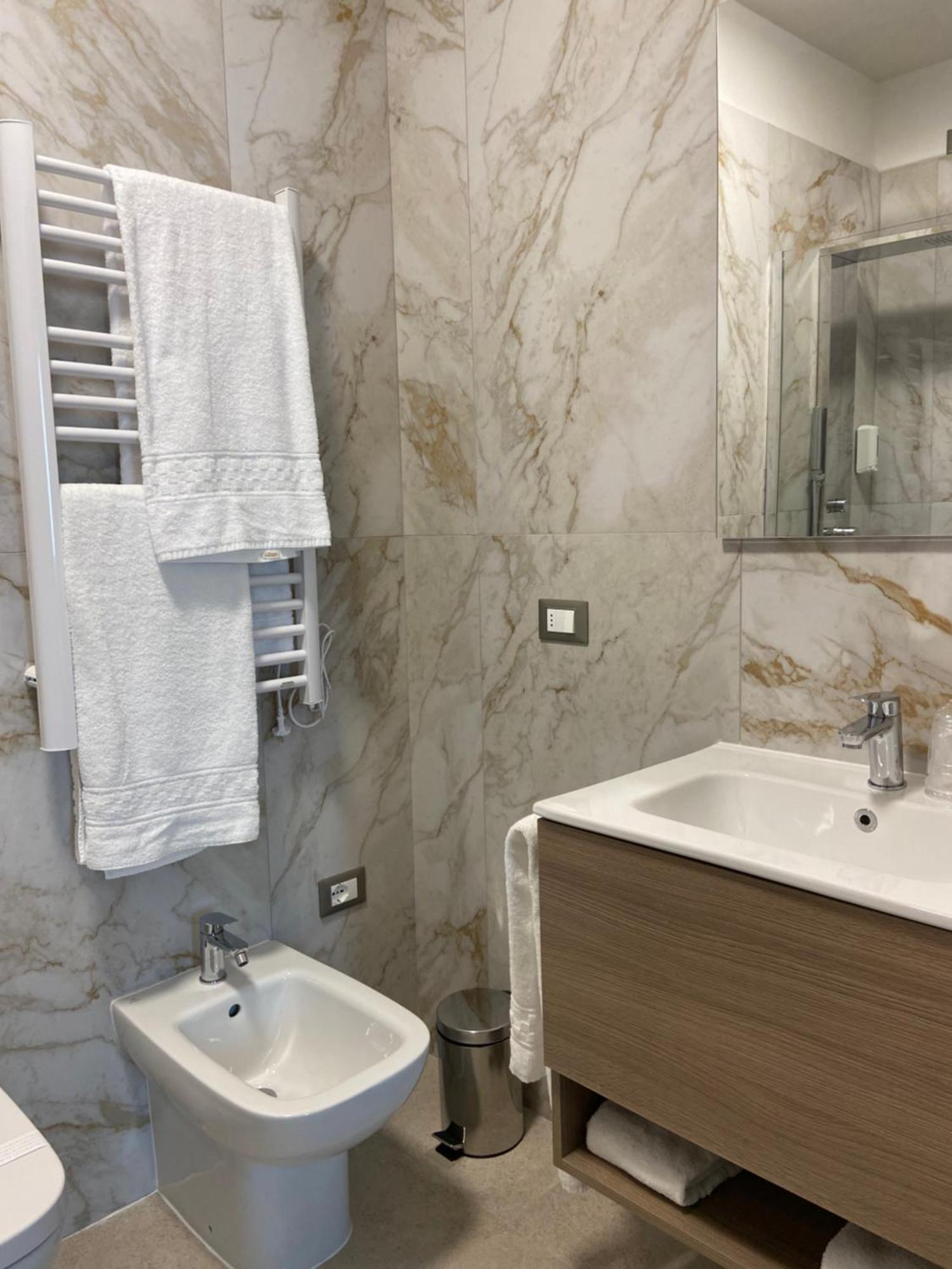 Foresteria Diamond Villa Pedergnano Luaran gambar